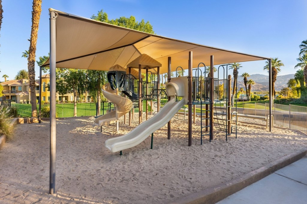 Marriott's Desert Springs Villas_42_outdoor-playground.jpg