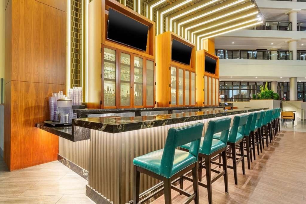 TheDistrictbyHiltonClub_21