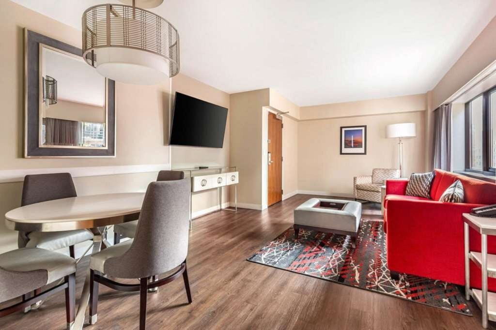 TheDistrictbyHiltonClub_5