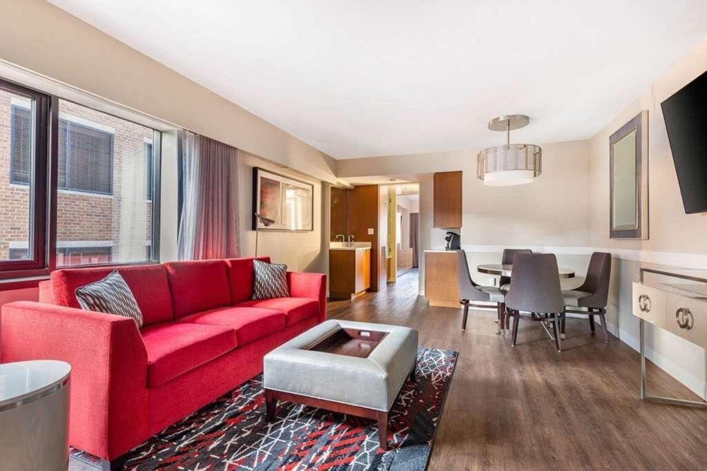 TheDistrictbyHiltonClub_6