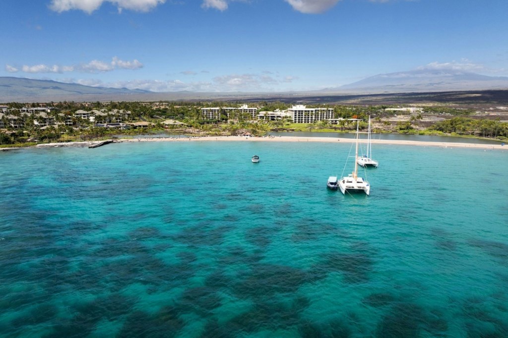 MarriottsWaikoloaOceanClub_2_anaeho-omalu-bay