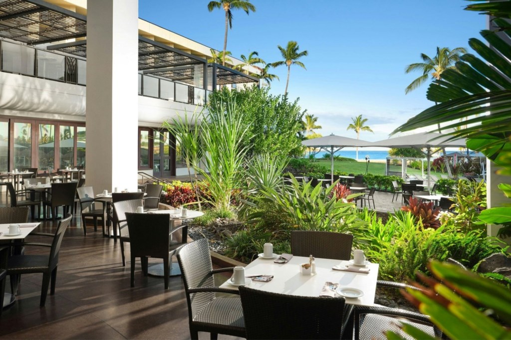MarriottsWaikoloaOceanClub_30_hawai-i-calls-restaurant