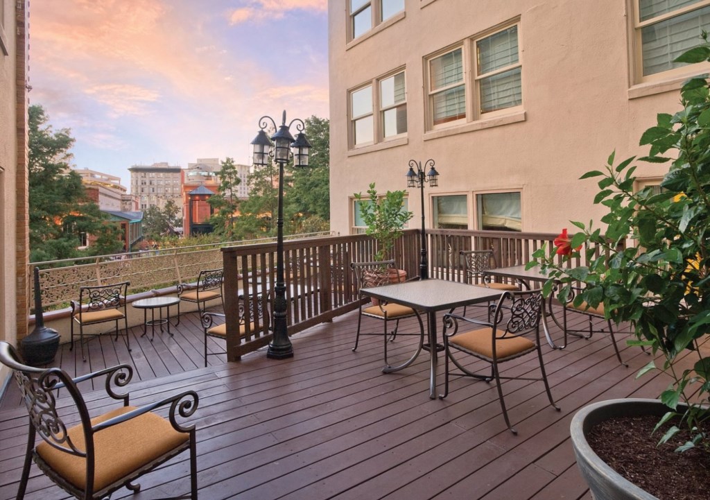 Wyndham Riverside Suites_11.jpg