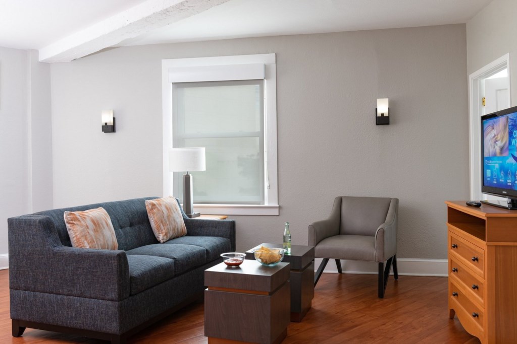 Wyndham Riverside Suites_6.jpg