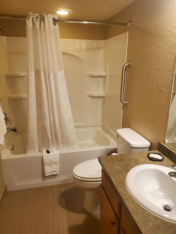 WyndhamGrandLake_11