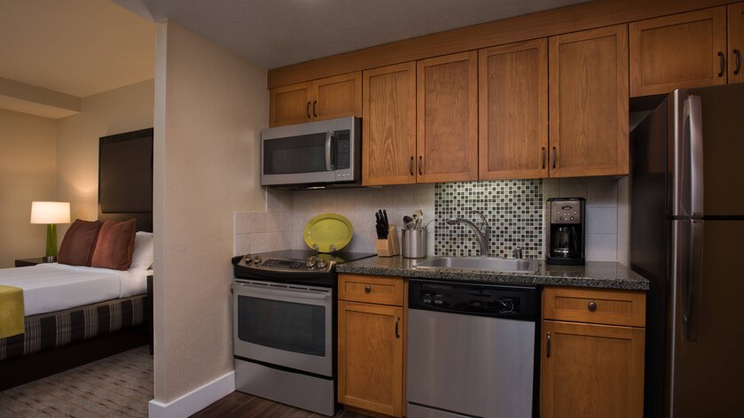 rnogr-kitchen-0043-hor-wide.jpg