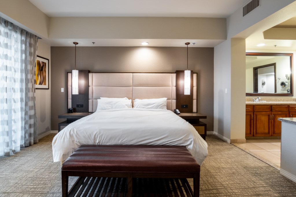 Marriott's Desert Springs Villas_13_master bedroom.jpg
