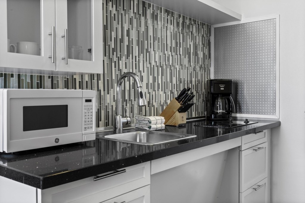 Wyndham (WorldMark) Inn at the Park_7_studio-ada-kitchenette.jpg