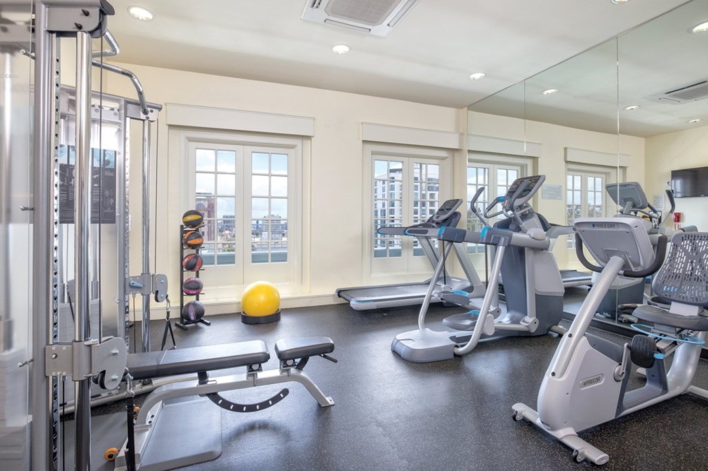 Wyndham(WorldMark)InnatthePark_16_fitness-room
