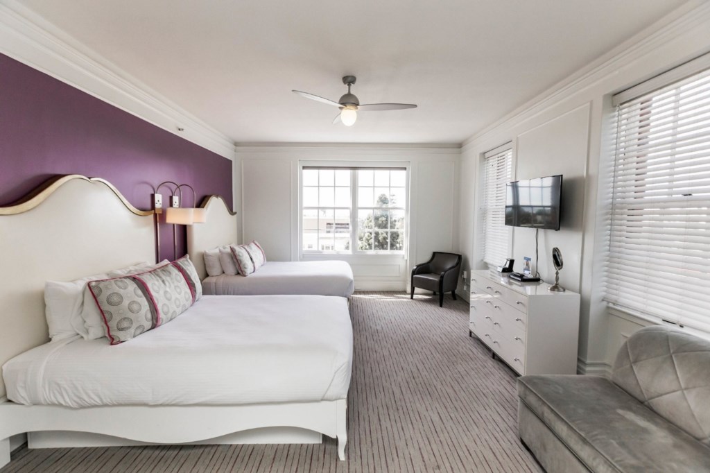 Wyndham(WorldMark)InnatthePark_8_double-queen-studio