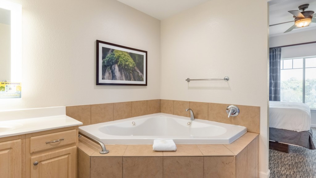 ClubWyndhamMountainVista_1Bathroom-003