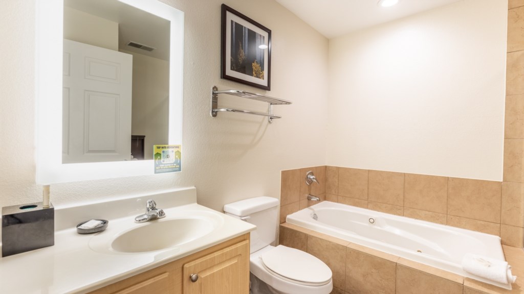 ClubWyndhamMountainVista_2Bathroom-005