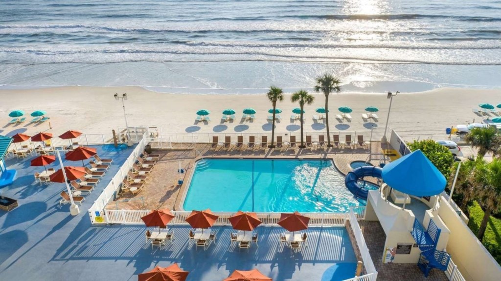 Hilton Vacation Club Daytona Beach Regency_17.jpg