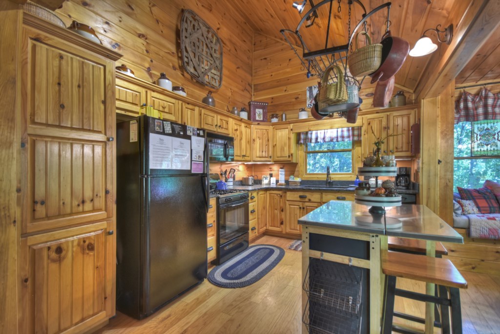 Twin Creeks offers a fully equipped kitchen!