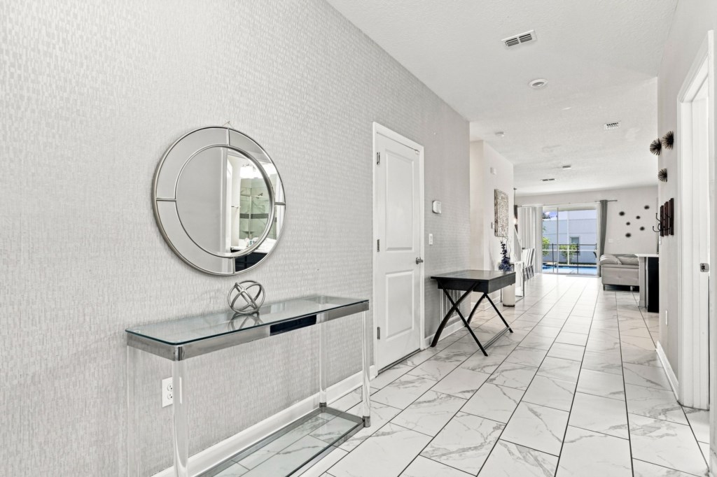 1521_Maidstone_Court_004