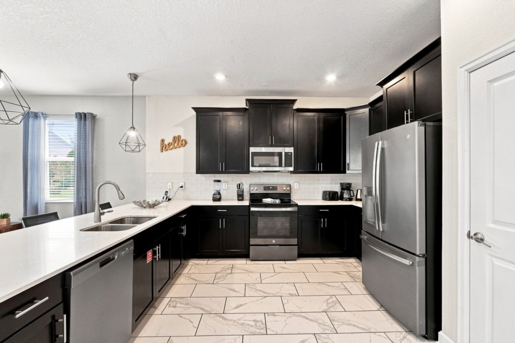1521_Maidstone_Court_008