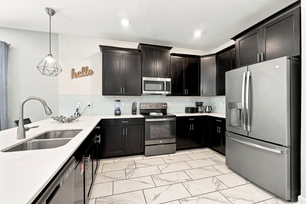 1521_Maidstone_Court_009