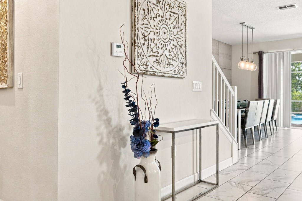 1521_Maidstone_Court_011