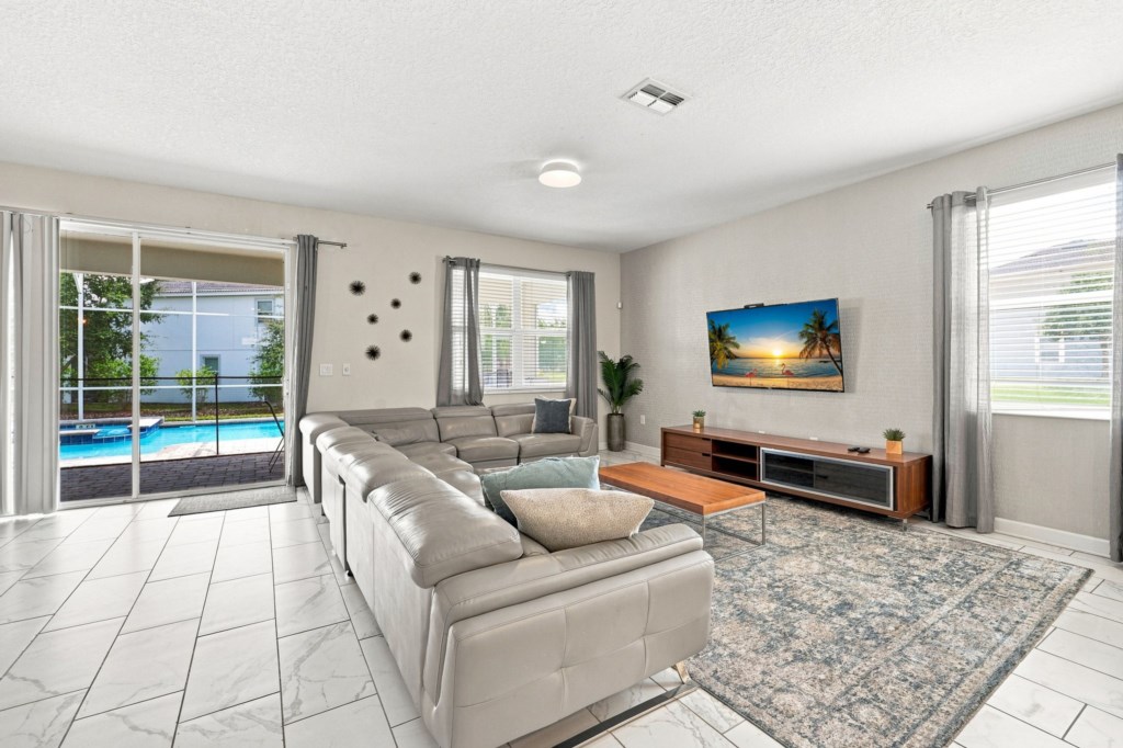 1521_Maidstone_Court_016