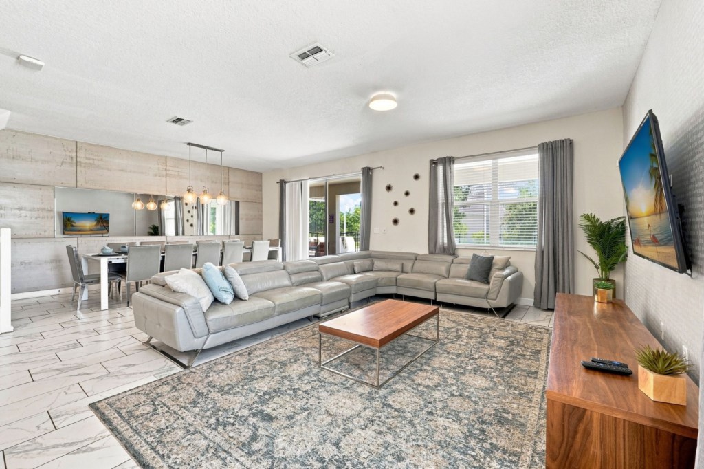 1521_Maidstone_Court_018