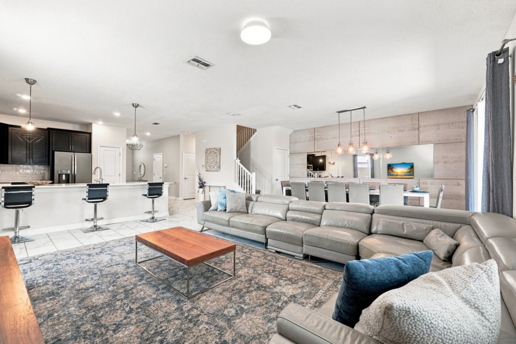 1521_Maidstone_Court_019