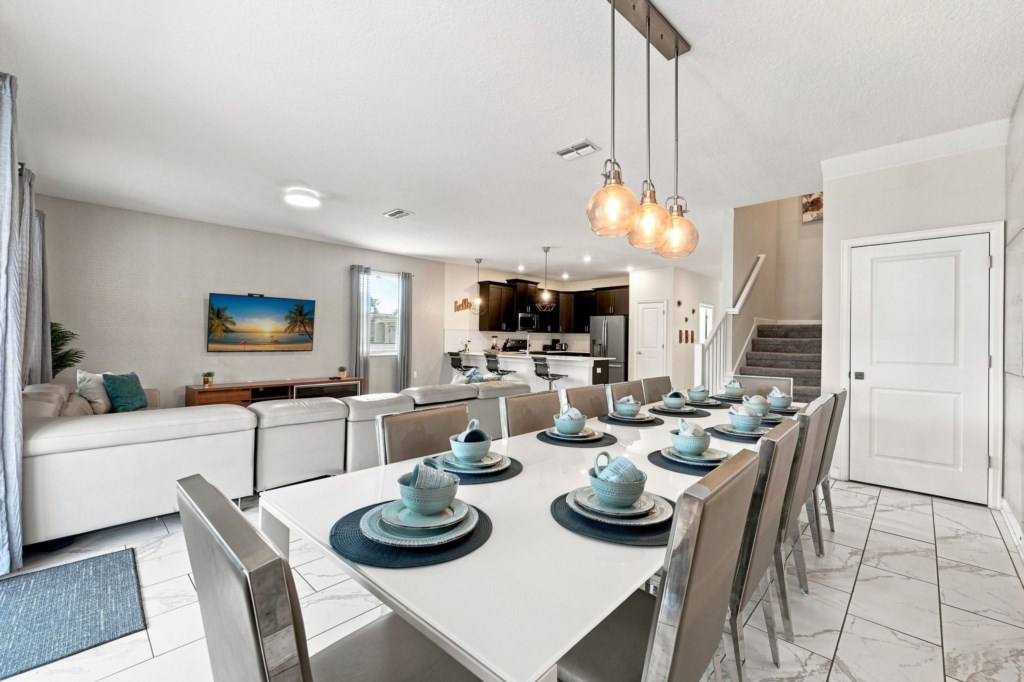1521_Maidstone_Court_023