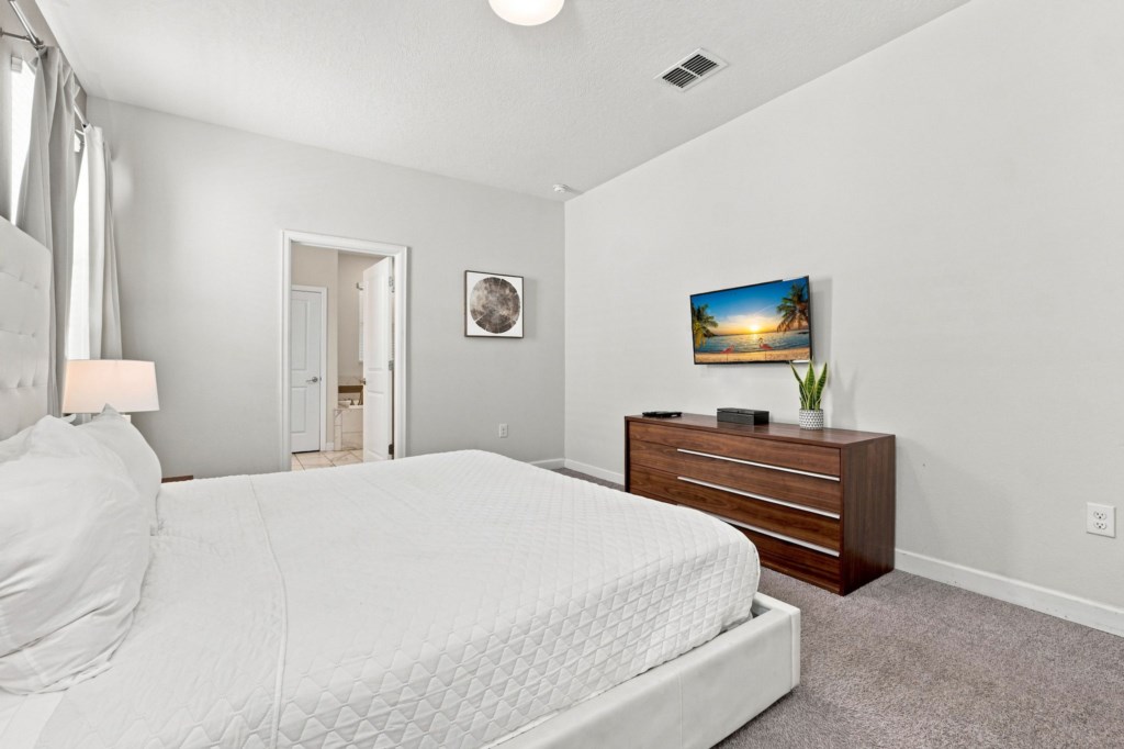 1521_Maidstone_Court_029