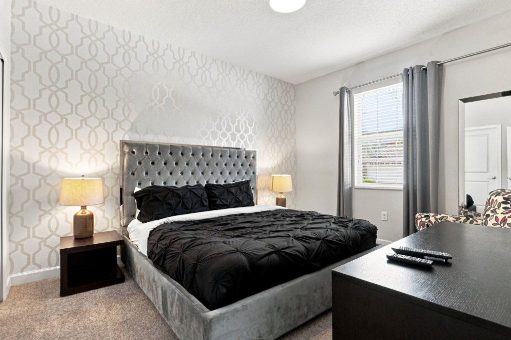 1521_Maidstone_Court_034