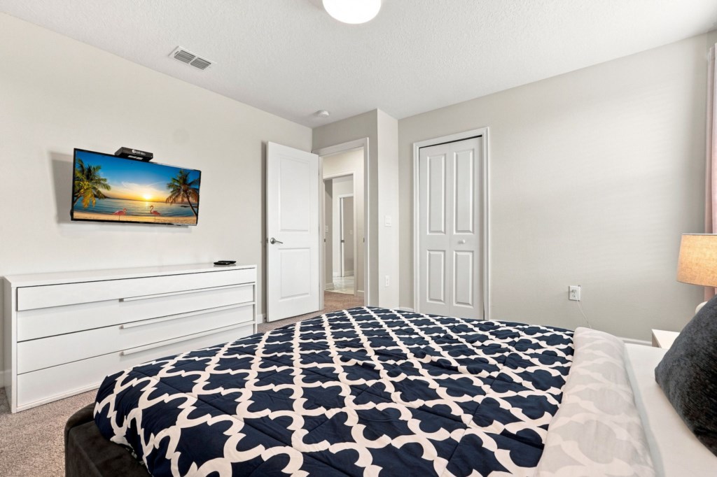 1521_Maidstone_Court_040