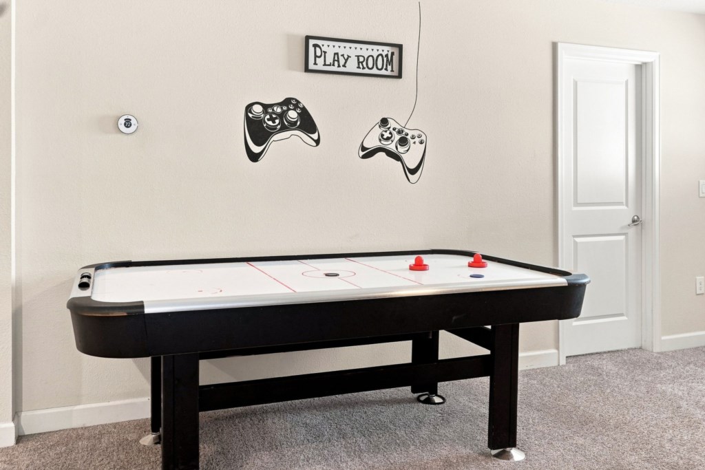 1521_Maidstone_Court_050