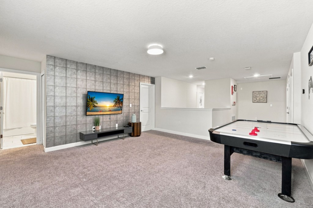 1521_Maidstone_Court_051