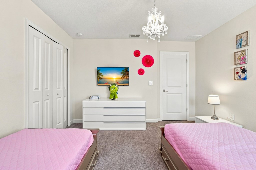 1521_Maidstone_Court_061