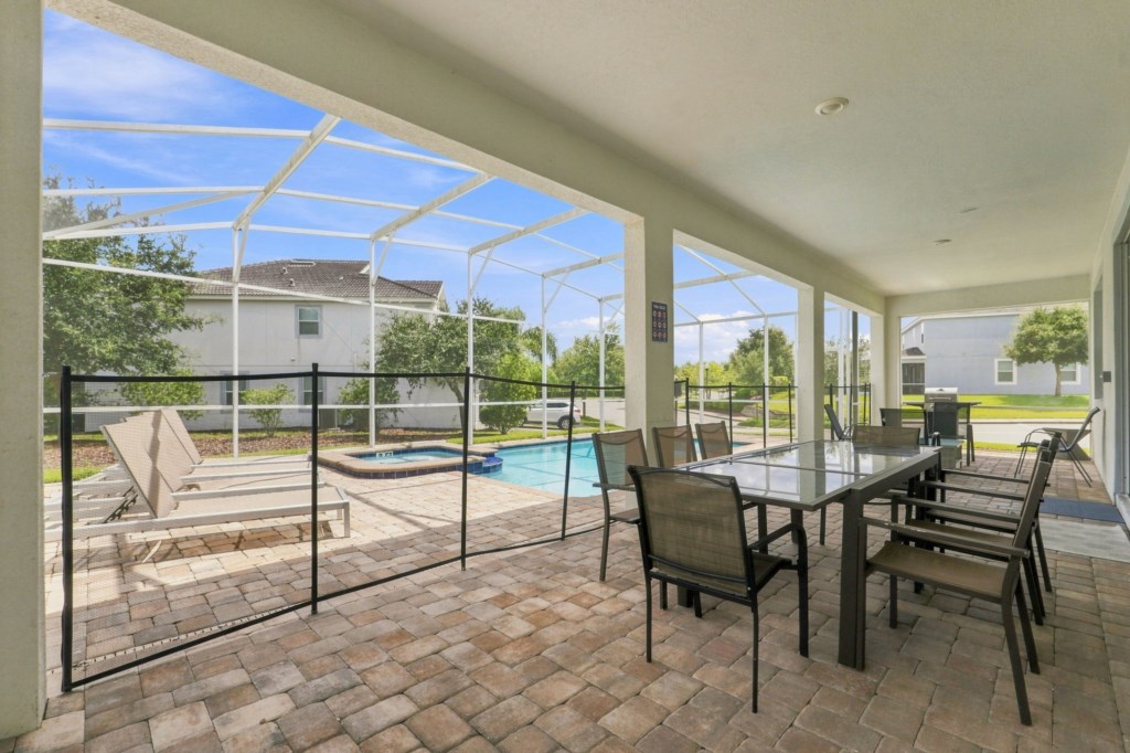 1521_Maidstone_Court_069