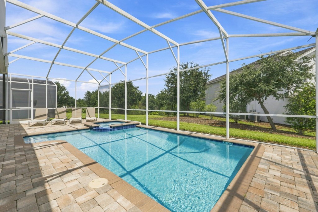 1521_Maidstone_Court_071
