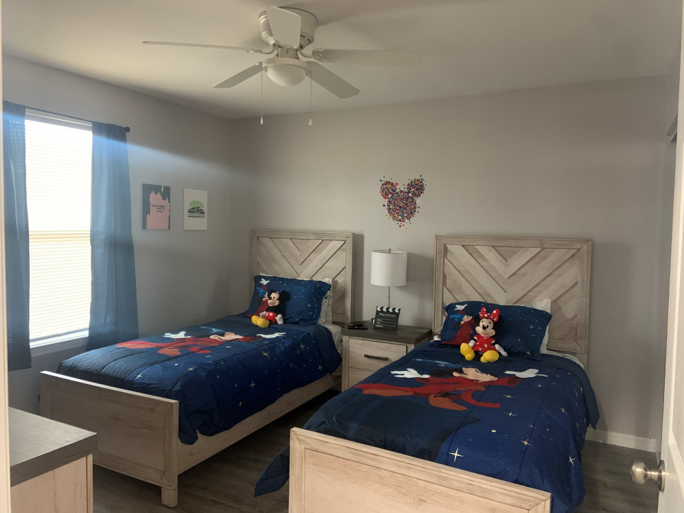 Twin Bedroom Mickey Mouse Theme