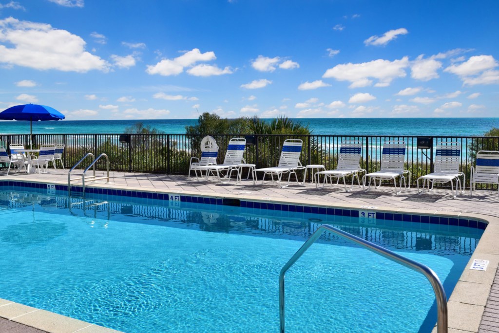 The large pool overlooks the Gulf of Mexico