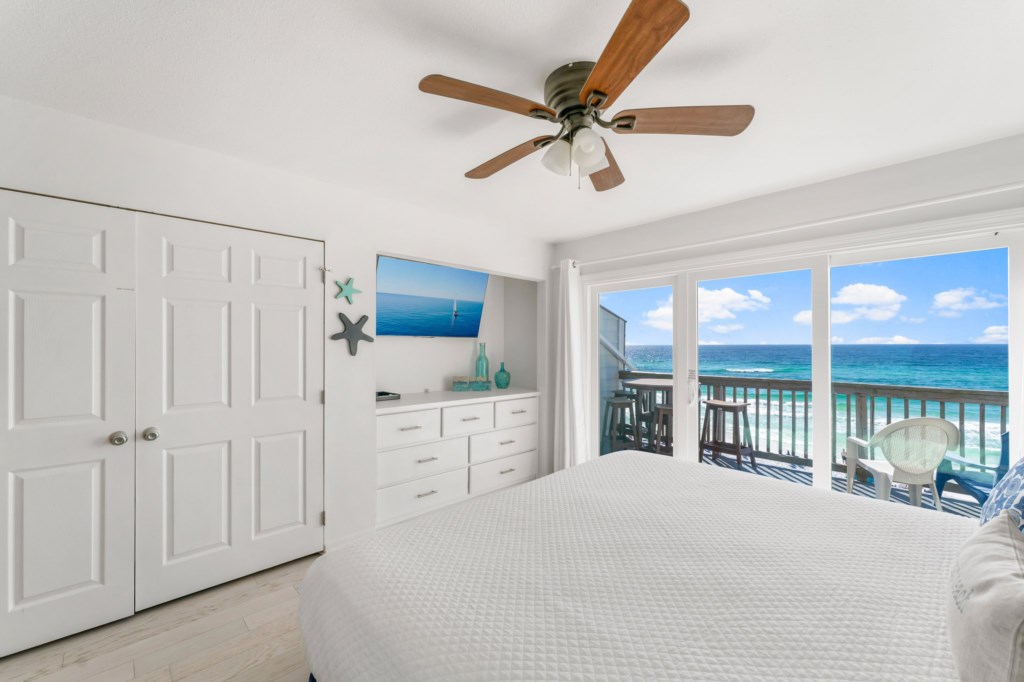 Level 3 King bedroom with incredible Gulf views