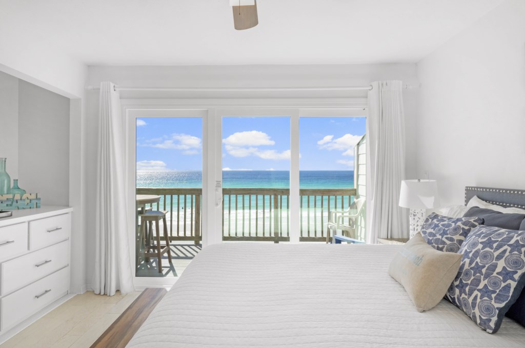 Level 3 King Room with balcony and Gulf views