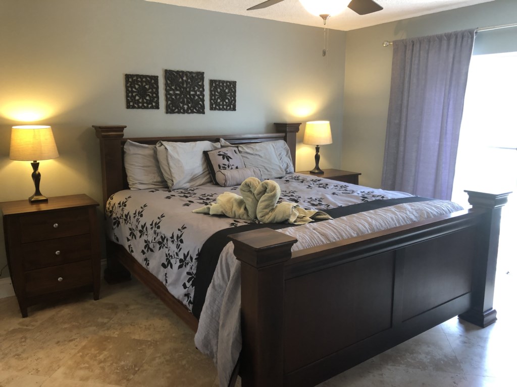Master Bedroom w/ King Size Bed