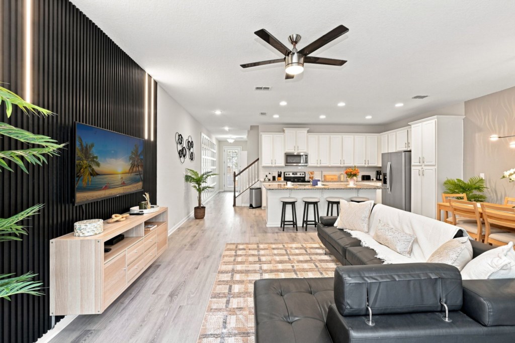 07_Living-Room-Open-to-Kitchen