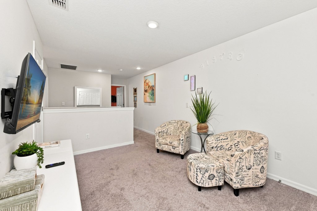 32_Loft-Seating-Area-TV