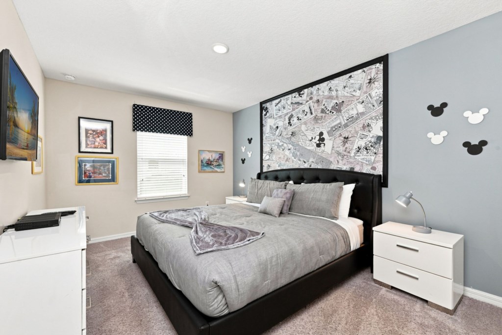 37_Bedroom-Queen-Themed
