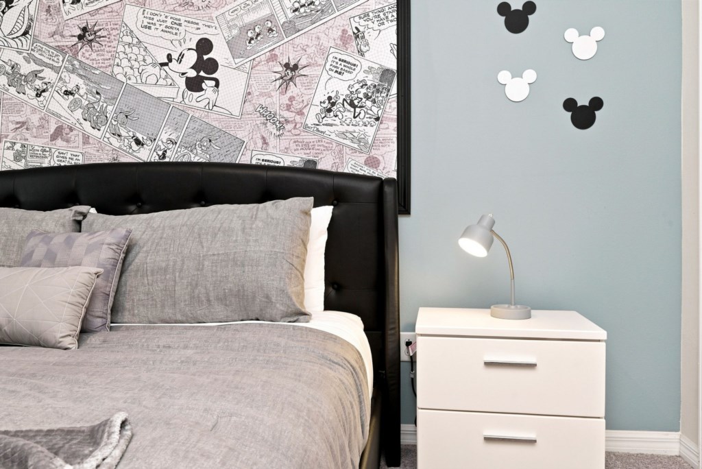 41_Themed-Bedroom-Detail