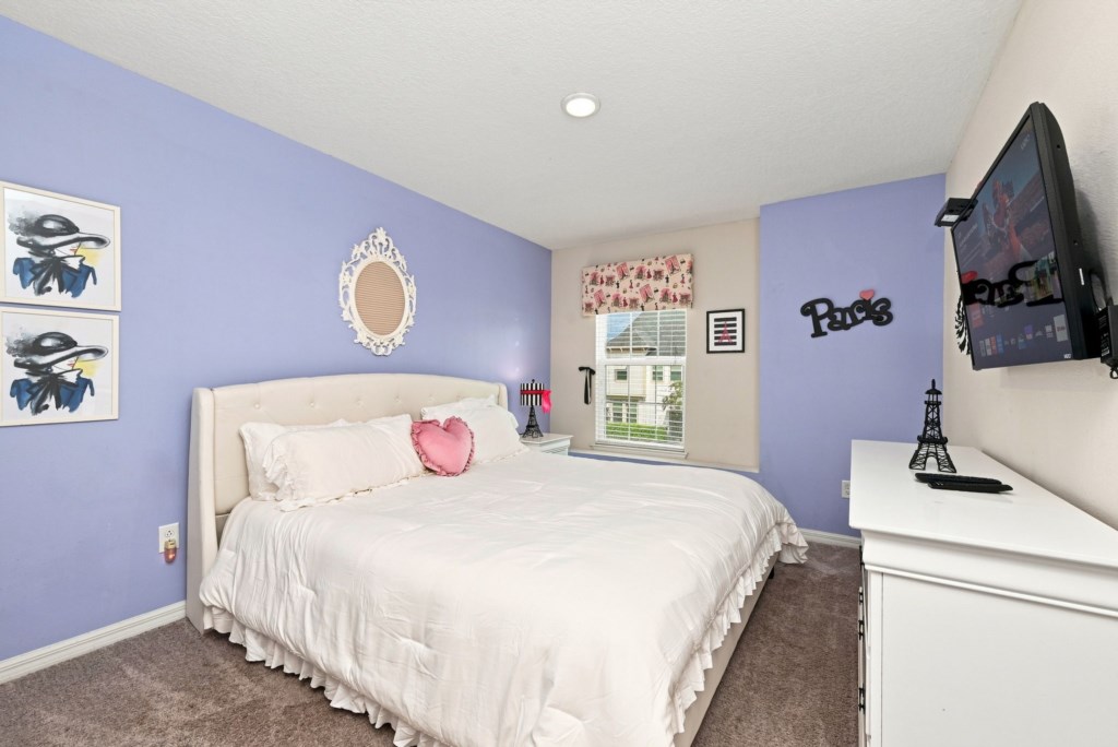 46_Bedroom-Queen-Purple