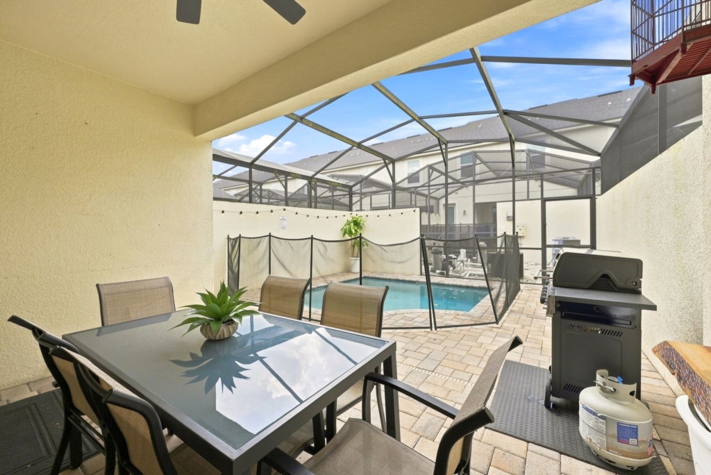 58_Patio-Dining-for-Six