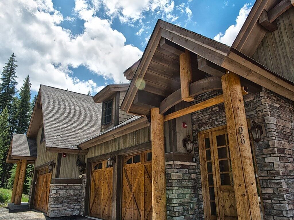 This listing is for both sides of this luxury mountain duplex