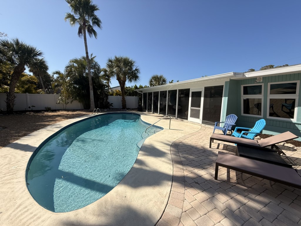 Deep pool with loungers