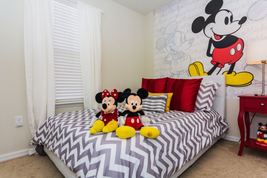 Mickey Bedroom 3.jpg