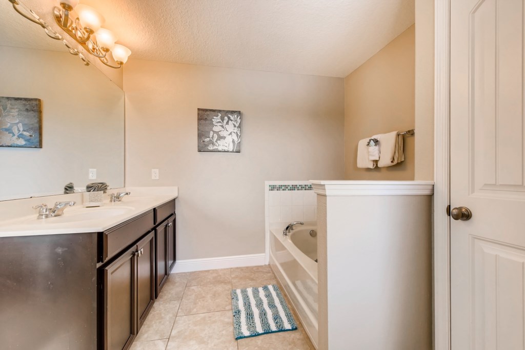 2nd Master Bathroom