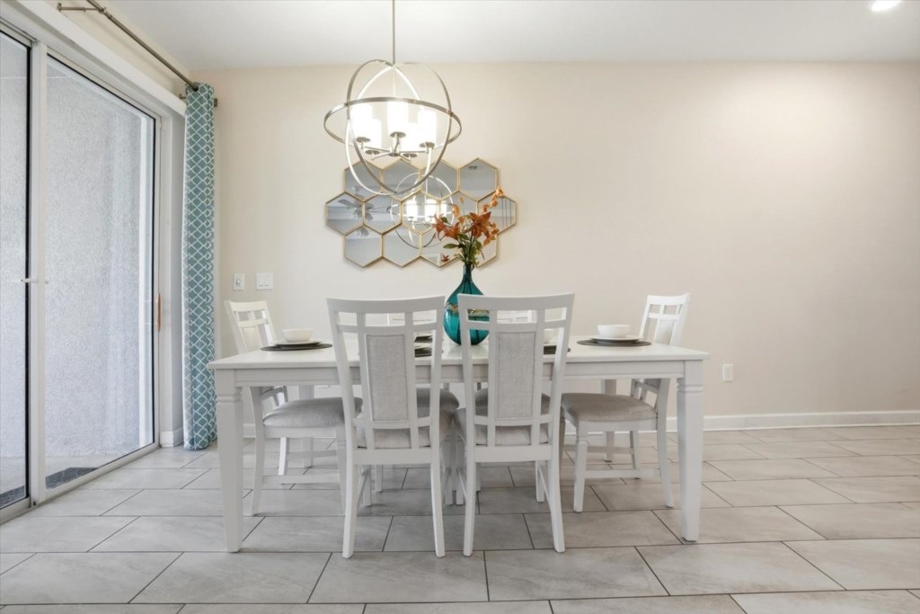 15-4832_Romeo_Cir_015